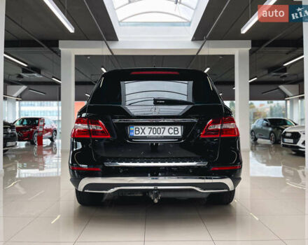 Мерседес М-Класс 2013 в Хмельницком на Automoto.ua Черный Мерседес М-Класс, объемом двигателя 2.14 л и пробегом 223 тыс. км за 21500 $, фото 5 на Automoto.ua