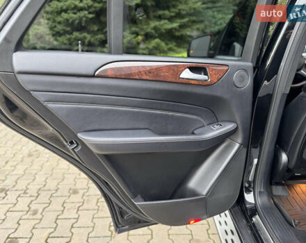 Чорний Мерседес М-Клас, об'ємом двигуна 2.99 л та пробігом 230 тис. км за 28700 $, фото 64 на Automoto.ua