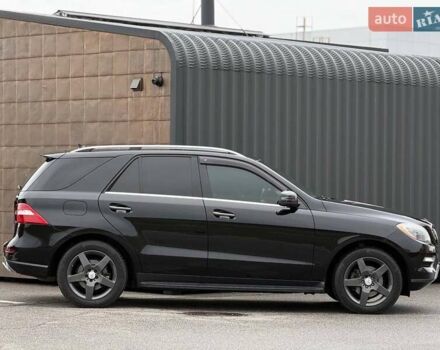 Черный Мерседес М-Класс, объемом двигателя 3.5 л и пробегом 331 тыс. км за 16950 $, фото 7 на Automoto.ua