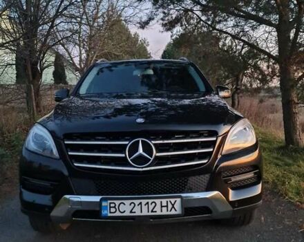 Черный Мерседес М-Класс, объемом двигателя 3 л и пробегом 215 тыс. км за 23000 $, фото 2 на Automoto.ua