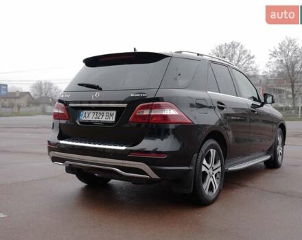 Черный Мерседес М-Класс, объемом двигателя 2.99 л и пробегом 255 тыс. км за 25000 $, фото 5 на Automoto.ua