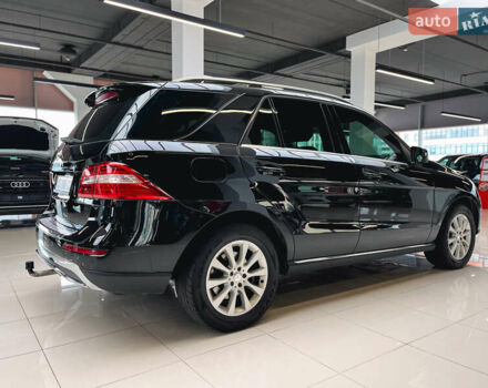 Мерседес М-Класс 2013 в Хмельницком на Automoto.ua Черный Мерседес М-Класс, объемом двигателя 2.14 л и пробегом 223 тыс. км за 21500 $, фото 6 на Automoto.ua