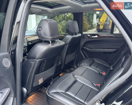 Чорний Мерседес М-Клас, об'ємом двигуна 2.99 л та пробігом 230 тис. км за 28700 $, фото 66 на Automoto.ua