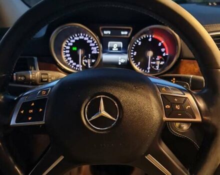 Черный Мерседес М-Класс, объемом двигателя 3 л и пробегом 215 тыс. км за 23000 $, фото 11 на Automoto.ua