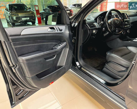 Мерседес М-Класс 2013 в Хмельницком на Automoto.ua Черный Мерседес М-Класс, объемом двигателя 2.14 л и пробегом 223 тыс. км за 21500 $, фото 10 на Automoto.ua