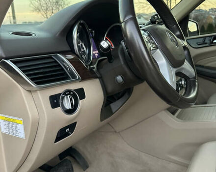 Черный Мерседес М-Класс, объемом двигателя 2.99 л и пробегом 297 тыс. км за 17900 $, фото 31 на Automoto.ua