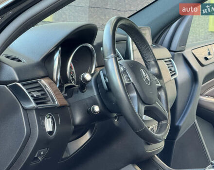 Черный Мерседес М-Класс, объемом двигателя 2.2 л и пробегом 182 тыс. км за 19500 $, фото 15 на Automoto.ua