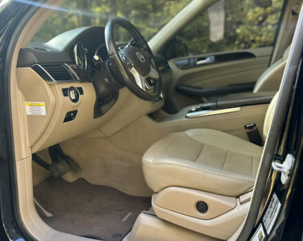Мерседес М-Класс 2013 в Черновцах на Automoto.ua Черный Мерседес М-Класс, объемом двигателя 2.99 л и пробегом 297 тыс. км за 18500 $, фото 15 на Automoto.ua