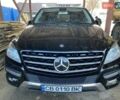 Черный Мерседес М-Класс, объемом двигателя 2.99 л и пробегом 305 тыс. км за 25000 $, фото 1 на Automoto.ua