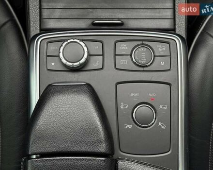 Черный Мерседес М-Класс, объемом двигателя 3.5 л и пробегом 331 тыс. км за 16950 $, фото 30 на Automoto.ua