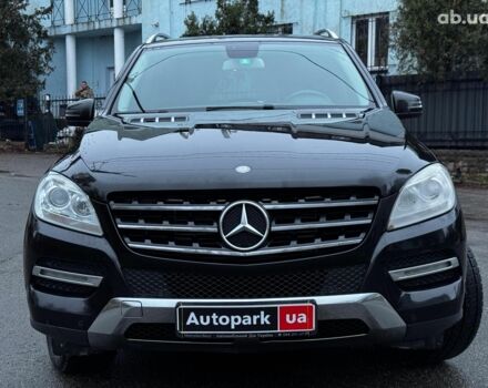 Черный Мерседес М-Класс, объемом двигателя 2.2 л и пробегом 205 тыс. км за 19490 $, фото 1 на Automoto.ua