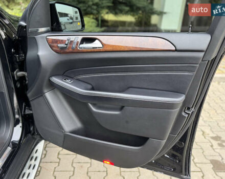 Чорний Мерседес М-Клас, об'ємом двигуна 2.99 л та пробігом 230 тис. км за 28700 $, фото 76 на Automoto.ua