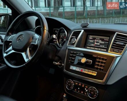 Черный Мерседес М-Класс, объемом двигателя 2.2 л и пробегом 205 тыс. км за 19490 $, фото 42 на Automoto.ua