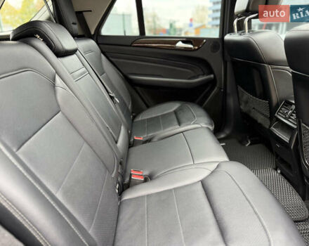 Мерседес М-Клас 2013 у Києві на Automoto.ua Чорний Мерседес М-Клас, об'ємом двигуна 3 л та пробігом 290 тис. км за 19900 $, фото 18 на Automoto.ua