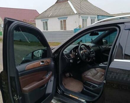 Черный Мерседес М-Класс, объемом двигателя 2.14 л и пробегом 172 тыс. км за 24000 $, фото 17 на Automoto.ua