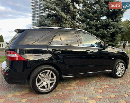 Мерседес М-Класс 2013 в Одессе на Automoto.ua Черный Мерседес М-Класс, объемом двигателя 2.99 л и пробегом 150 тыс. км за 19500 $, фото 15 на Automoto.ua