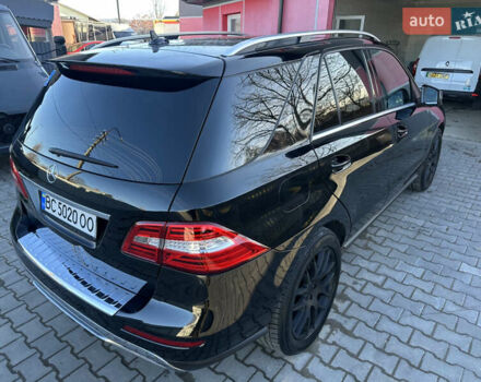 Черный Мерседес М-Класс, объемом двигателя 3 л и пробегом 377 тыс. км за 23500 $, фото 17 на Automoto.ua