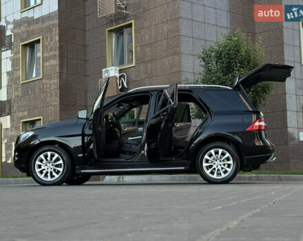 Черный Мерседес М-Класс, объемом двигателя 2.2 л и пробегом 182 тыс. км за 19500 $, фото 13 на Automoto.ua