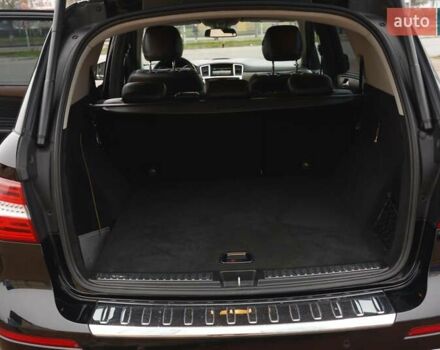 Черный Мерседес М-Класс, объемом двигателя 2.99 л и пробегом 255 тыс. км за 25000 $, фото 20 на Automoto.ua