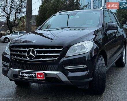 Черный Мерседес М-Класс, объемом двигателя 2.2 л и пробегом 205 тыс. км за 19490 $, фото 1 на Automoto.ua