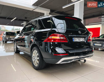 Мерседес М-Класс 2013 в Хмельницком на Automoto.ua Черный Мерседес М-Класс, объемом двигателя 2.14 л и пробегом 223 тыс. км за 21500 $, фото 4 на Automoto.ua
