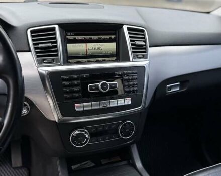 Черный Мерседес М-Класс, объемом двигателя 2.14 л и пробегом 220 тыс. км за 21000 $, фото 33 на Automoto.ua