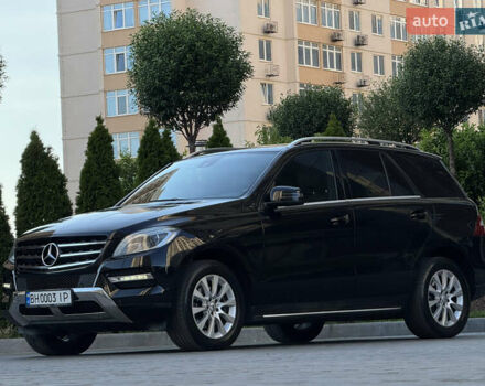 Черный Мерседес М-Класс, объемом двигателя 2.2 л и пробегом 182 тыс. км за 19500 $, фото 2 на Automoto.ua