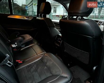 Черный Мерседес М-Класс, объемом двигателя 2.2 л и пробегом 205 тыс. км за 19490 $, фото 41 на Automoto.ua