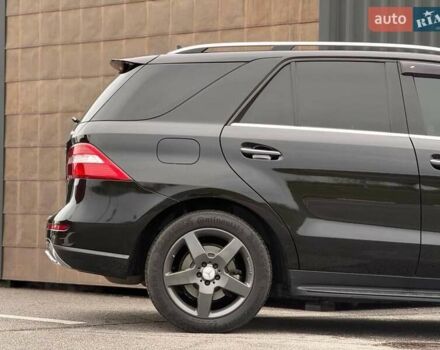 Черный Мерседес М-Класс, объемом двигателя 3.5 л и пробегом 331 тыс. км за 16950 $, фото 13 на Automoto.ua