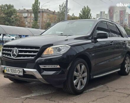 Черный Мерседес М-Класс, объемом двигателя 3.5 л и пробегом 187 тыс. км за 20900 $, фото 1 на Automoto.ua