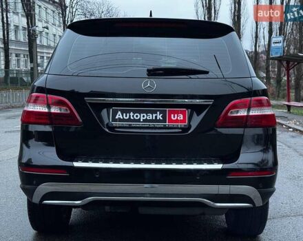 Черный Мерседес М-Класс, объемом двигателя 2.2 л и пробегом 205 тыс. км за 19490 $, фото 13 на Automoto.ua