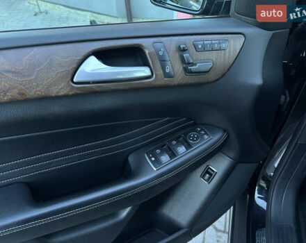 Черный Мерседес М-Класс, объемом двигателя 3 л и пробегом 377 тыс. км за 23500 $, фото 41 на Automoto.ua