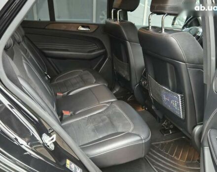 Черный Мерседес М-Класс, объемом двигателя 3.5 л и пробегом 187 тыс. км за 20900 $, фото 11 на Automoto.ua