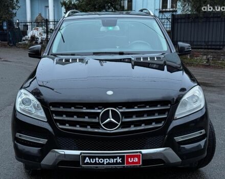 Черный Мерседес М-Класс, объемом двигателя 2.2 л и пробегом 205 тыс. км за 19490 $, фото 5 на Automoto.ua