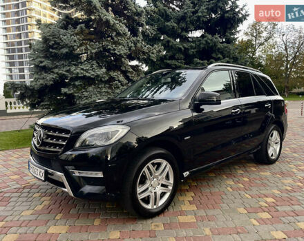 Мерседес М-Класс 2013 в Одессе на Automoto.ua Черный Мерседес М-Класс, объемом двигателя 2.99 л и пробегом 150 тыс. км за 19500 $, фото 3 на Automoto.ua