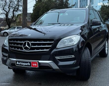 Черный Мерседес М-Класс, объемом двигателя 2.2 л и пробегом 205 тыс. км за 19490 $, фото 3 на Automoto.ua