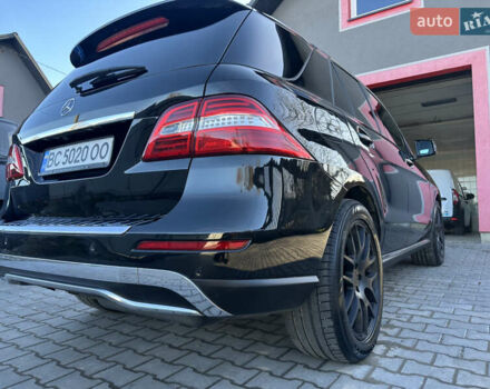 Черный Мерседес М-Класс, объемом двигателя 3 л и пробегом 377 тыс. км за 23500 $, фото 12 на Automoto.ua