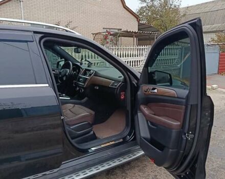 Черный Мерседес М-Класс, объемом двигателя 2.14 л и пробегом 172 тыс. км за 24000 $, фото 3 на Automoto.ua