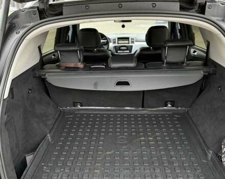 Черный Мерседес М-Класс, объемом двигателя 2.14 л и пробегом 220 тыс. км за 21000 $, фото 21 на Automoto.ua