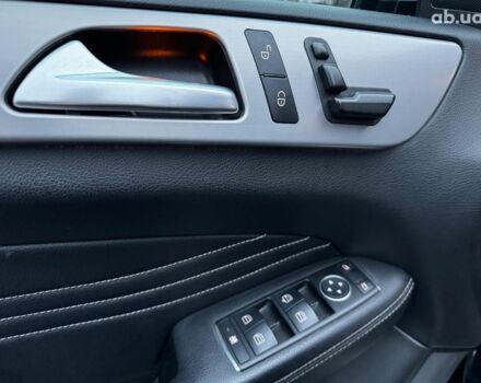 Черный Мерседес М-Класс, объемом двигателя 2.2 л и пробегом 205 тыс. км за 19490 $, фото 30 на Automoto.ua