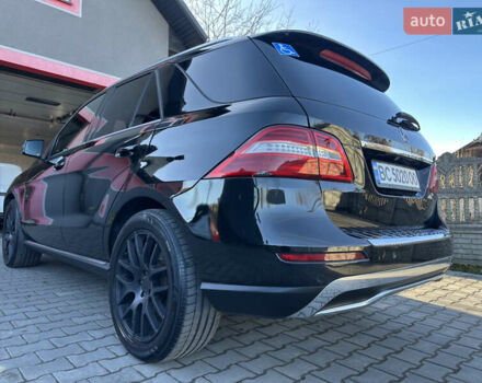 Черный Мерседес М-Класс, объемом двигателя 3 л и пробегом 377 тыс. км за 23500 $, фото 14 на Automoto.ua