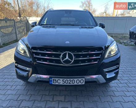 Черный Мерседес М-Класс, объемом двигателя 3 л и пробегом 377 тыс. км за 23500 $, фото 4 на Automoto.ua