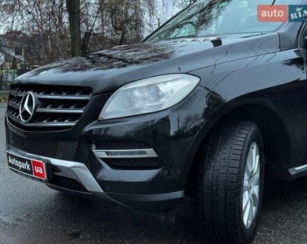 Черный Мерседес М-Класс, объемом двигателя 2.2 л и пробегом 205 тыс. км за 19490 $, фото 2 на Automoto.ua