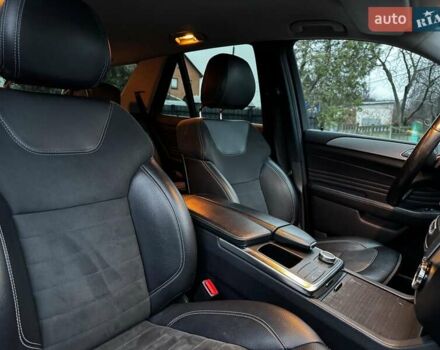 Черный Мерседес М-Класс, объемом двигателя 2.2 л и пробегом 205 тыс. км за 19490 $, фото 40 на Automoto.ua