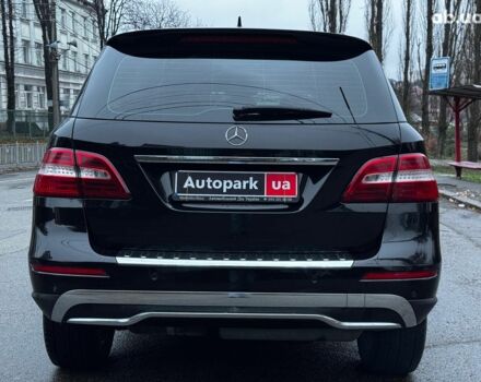 Черный Мерседес М-Класс, объемом двигателя 2.2 л и пробегом 205 тыс. км за 19490 $, фото 13 на Automoto.ua