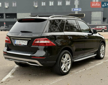 Мерседес М-Клас 2013 у Києві на Automoto.ua Чорний Мерседес М-Клас, об'ємом двигуна 3 л та пробігом 290 тис. км за 19900 $, фото 10 на Automoto.ua
