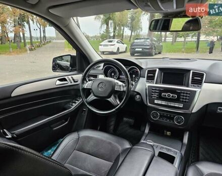Черный Мерседес М-Класс, объемом двигателя 2.14 л и пробегом 140 тыс. км за 23500 $, фото 19 на Automoto.ua