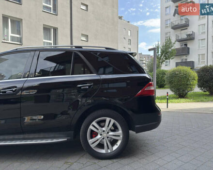 Черный Мерседес М-Класс, объемом двигателя 2.99 л и пробегом 130 тыс. км за 24900 $, фото 7 на Automoto.ua