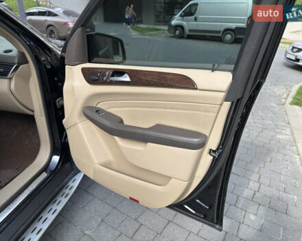 Черный Мерседес М-Класс, объемом двигателя 2.99 л и пробегом 130 тыс. км за 24900 $, фото 21 на Automoto.ua