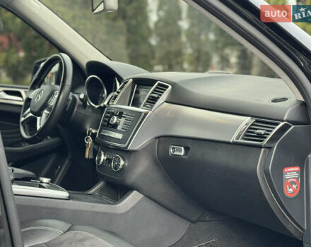 Чорний Мерседес М-Клас, об'ємом двигуна 2.14 л та пробігом 243 тис. км за 24999 $, фото 49 на Automoto.ua